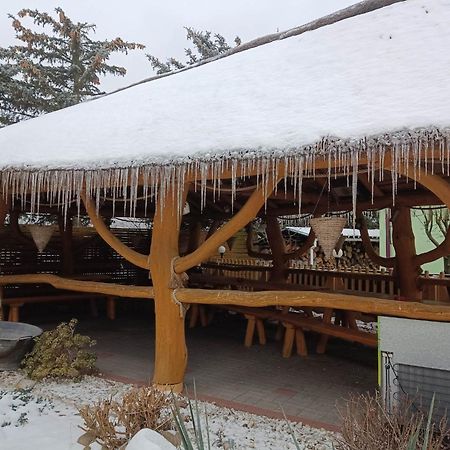 Noclegi I Restauracja Gracja Bełchatów Exteriör bild