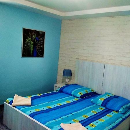 Noclegi I Restauracja Gracja Bełchatów Exteriör bild