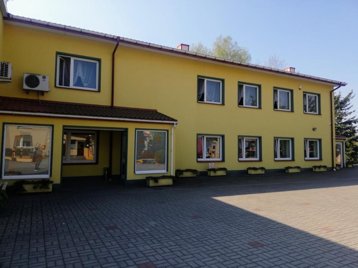 Noclegi I Restauracja Gracja Bełchatów Exteriör bild