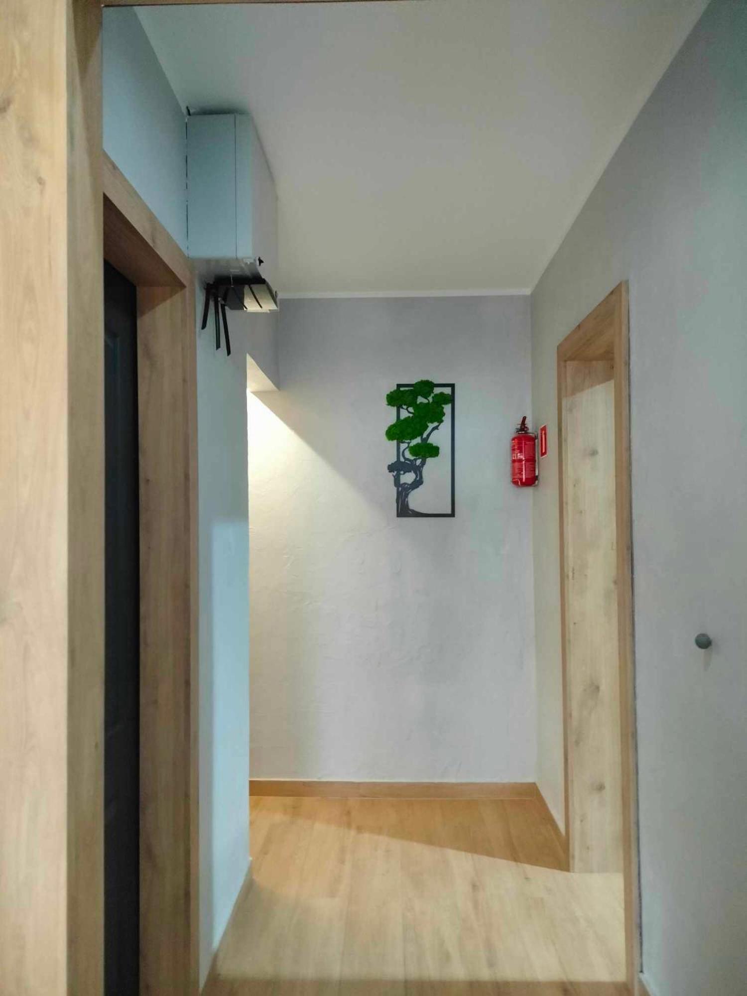 Noclegi I Restauracja Gracja Bełchatów Exteriör bild